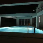 Sun Vista Panoramica E Piscina Varadouro