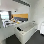 Sun Vista Panoramica E Piscina Varadouro